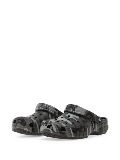 Crocs camouflage-print
